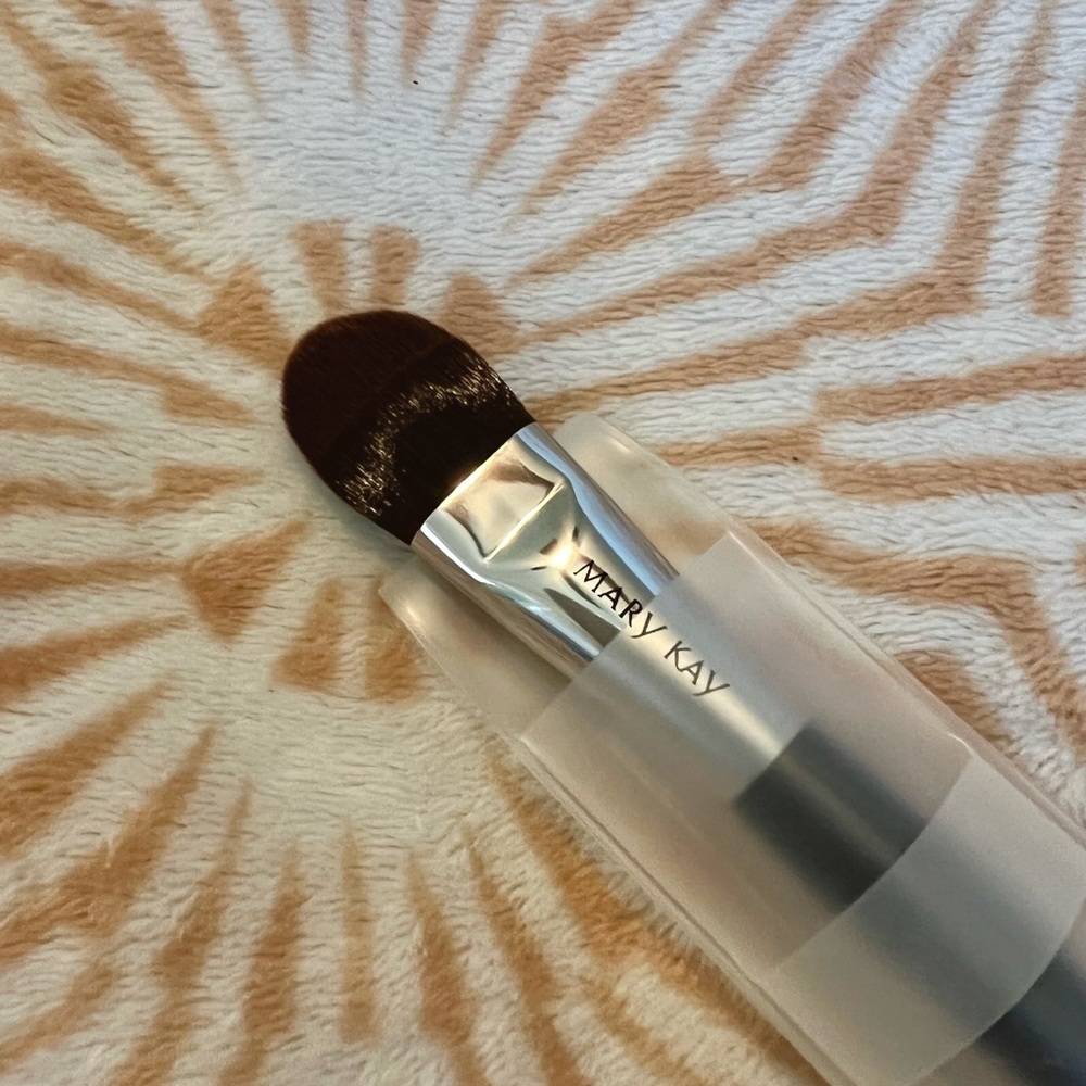 Mary Kay Liquid Foundation Brush